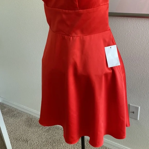 NEW-B.DARLIN dress sateen perfect for party or any event - Picture 3 of 5